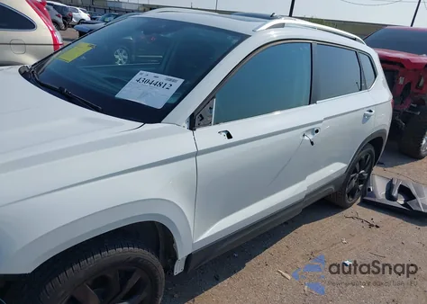 2024 Volkswagen Taos 1.5T Se из США, поврежденный, VIN 3VVEX7B25RM000578